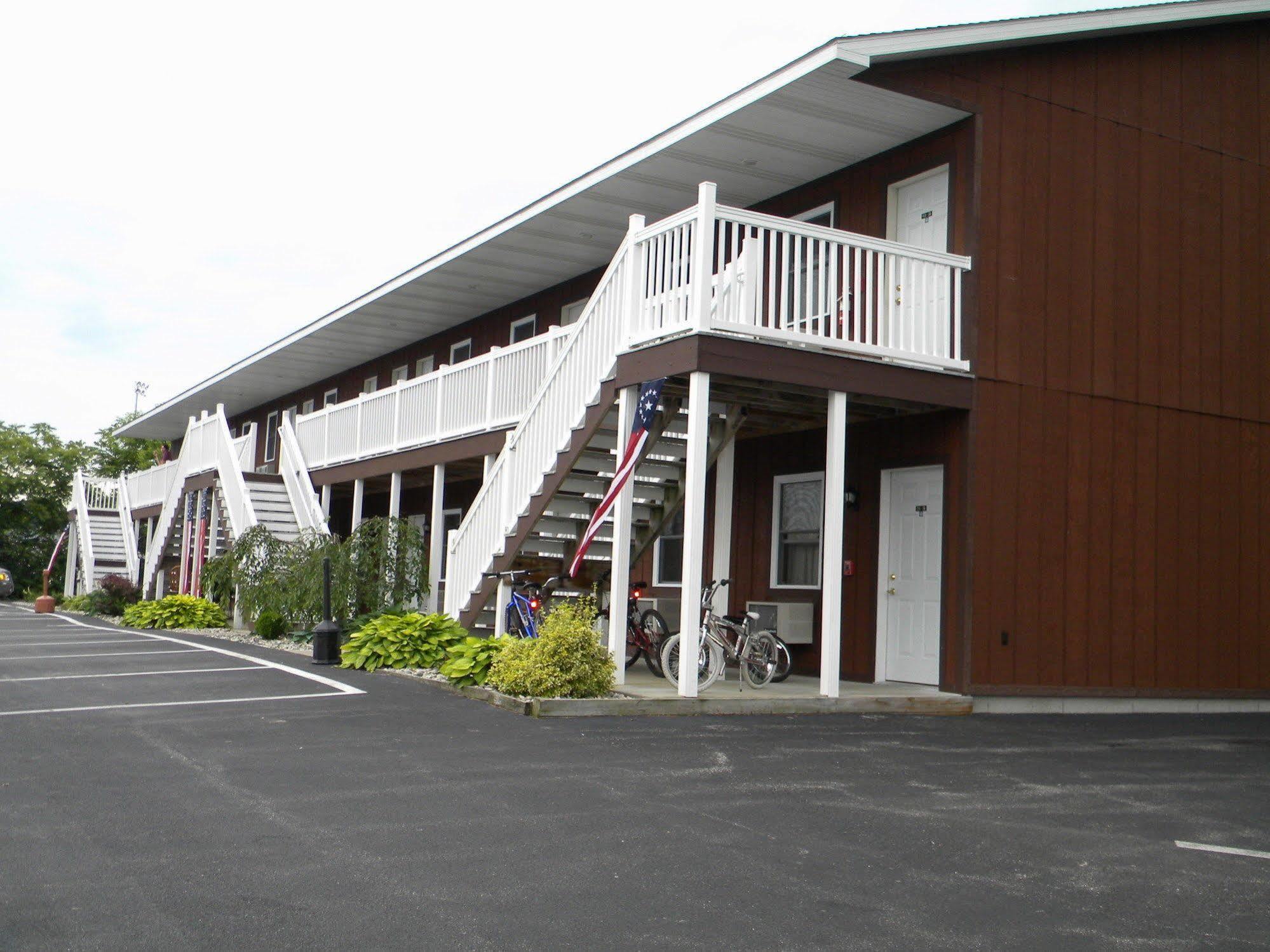 Nader'S Motel & Suites Ludington Exteriör bild